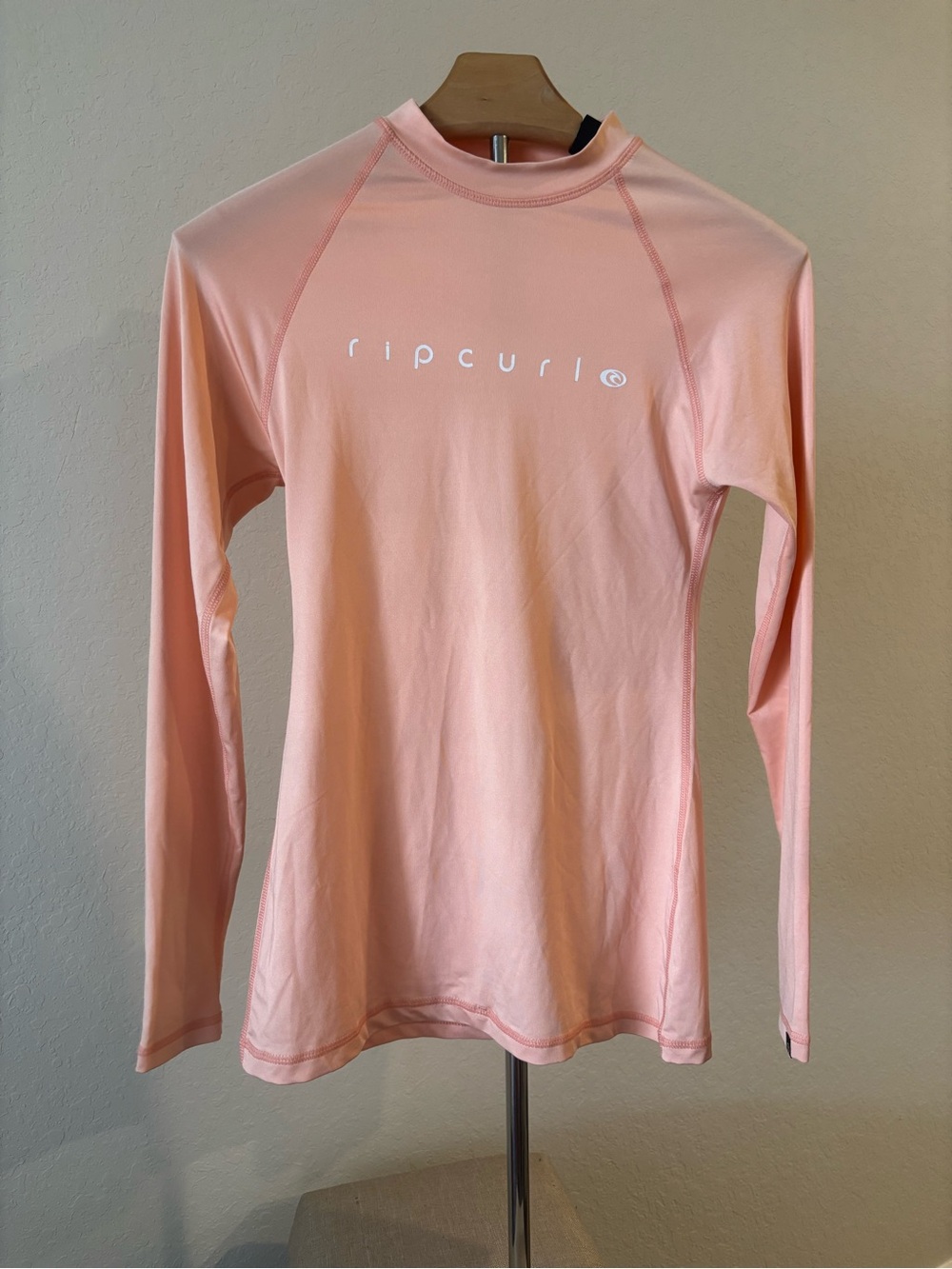 Rip Curl Peach Long Sleeve UV Tee Rash Guard Swim Shirt Women’s XS